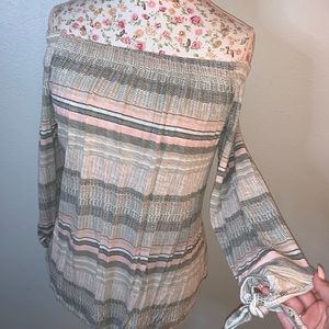 Off the shoulder 3/4 sleeve top